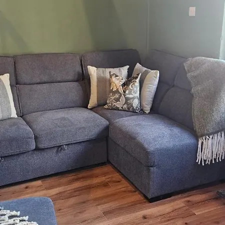 Mount Bolton Loft House مكان تخييم