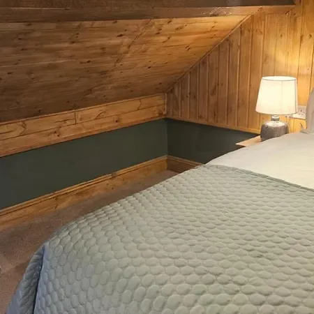 Mount Bolton Loft House *