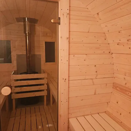 Mount Bolton Loft House Camping