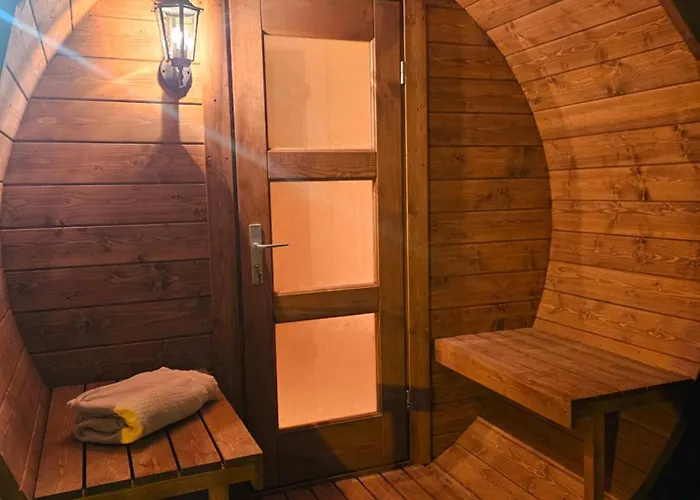 Mount Bolton Loft House Camping *