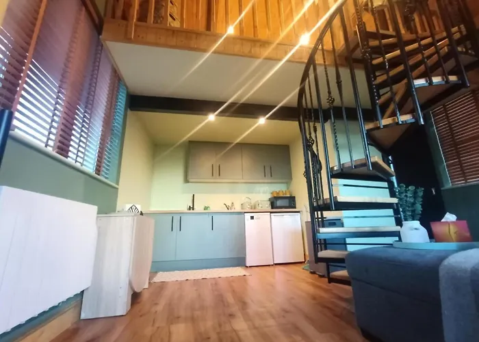 Camping Mount Bolton Loft House *